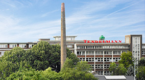 Zentrale der R+V Versicherung